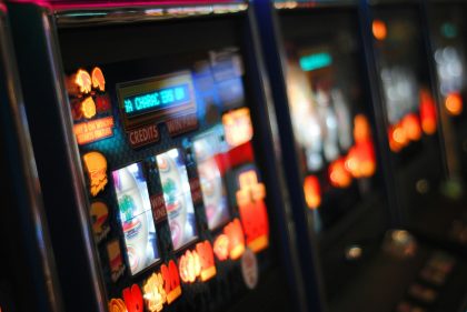 Казино ЮЕЙ проти світових гігантів: чому українські платформи виграють