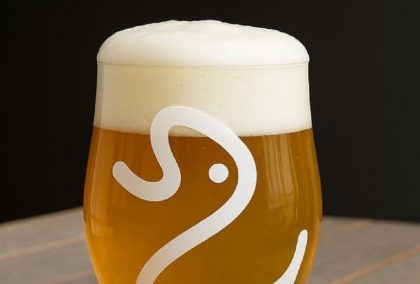 Varvar Brew та сім’я ресторанів Гусовських зварили лагер, що пасує як до неаполітанської піци і казаречче, так і до хінкалі