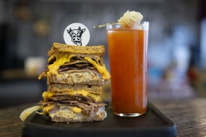 Новий проєкт доставки їжі. Київ: COWABUNGA URBAN FOOD — dark kitchen із власним стилем та сучасним підходом до доставки