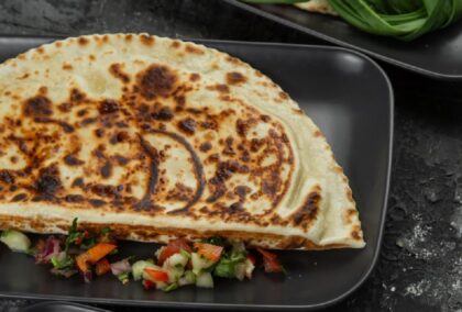 Новий заклад. Київ. Нова локація мережі Tatarka відкрилась у Blockbuster Mall — кримська кухня, чебуреки та плов