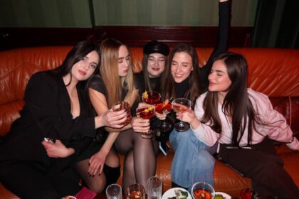 Від Starting Point до Red Dragon: музично-коктейльна подорож у просторі Joker Bar&Vinyl у Львові