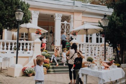 Бізнесмен Ігор Кривецький купив 20% ресторану «Дача» ресторатора Савви Лібкіна в Одесі