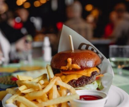 У Києві OG Burger на Київмлині відкрив теплий сезон 2026